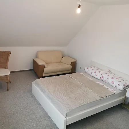 Lounge House * 布尔高