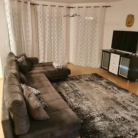 Lounge House * Burgau